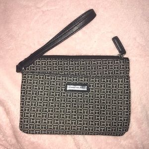 Medium/large Tommy Hilfiger Wristlet